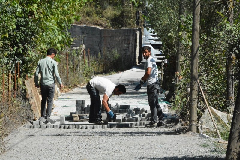 Asfalt, İstinat Duvarı, Kilit Parke… Hamzafakılı gelişiyor! - 1