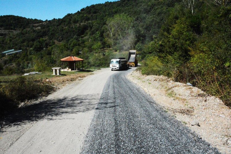 Asfalt, İstinat Duvarı, Kilit Parke… Hamzafakılı gelişiyor! - 6