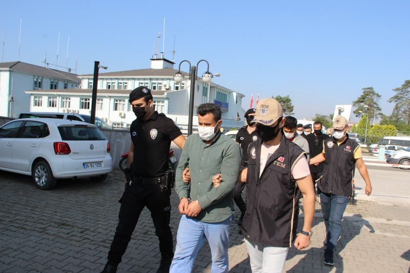 Düzce’de DEAŞ üyelerine şafak operasyonu - 3