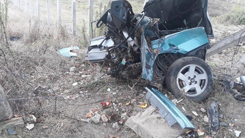 Hurdaya dönen araçtan sağ çıktı - 3