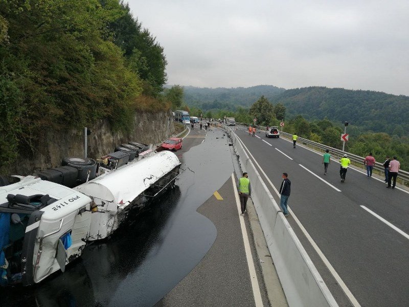 İki yönlü trafiğe kapandı! - 7