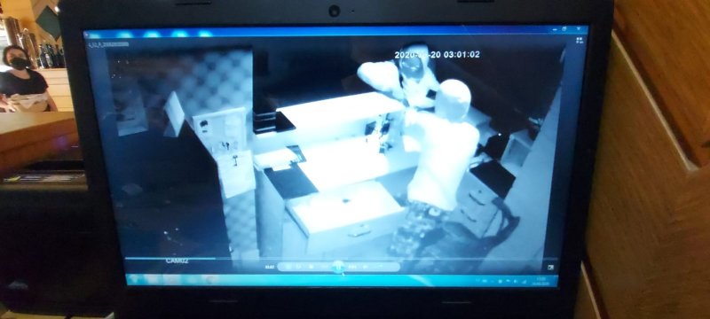 TENTEYİ KESİP PARALARI ALDILAR - 5