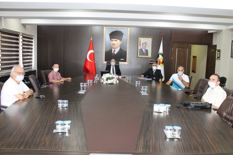Vali Tutulmaz’dan Başkan Şentürk’e teşekkür plaketi… - 2