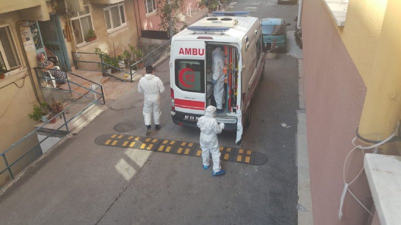 YATAĞA BAĞIMLI HASTA KOVİD 19 ŞÜPHESİYLE HASTANEYE KALDIRILDI - 2