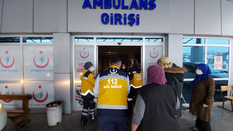 ÇATIDAN DÜŞEN YAŞLI ADAM AĞIR YARALANDI - 1