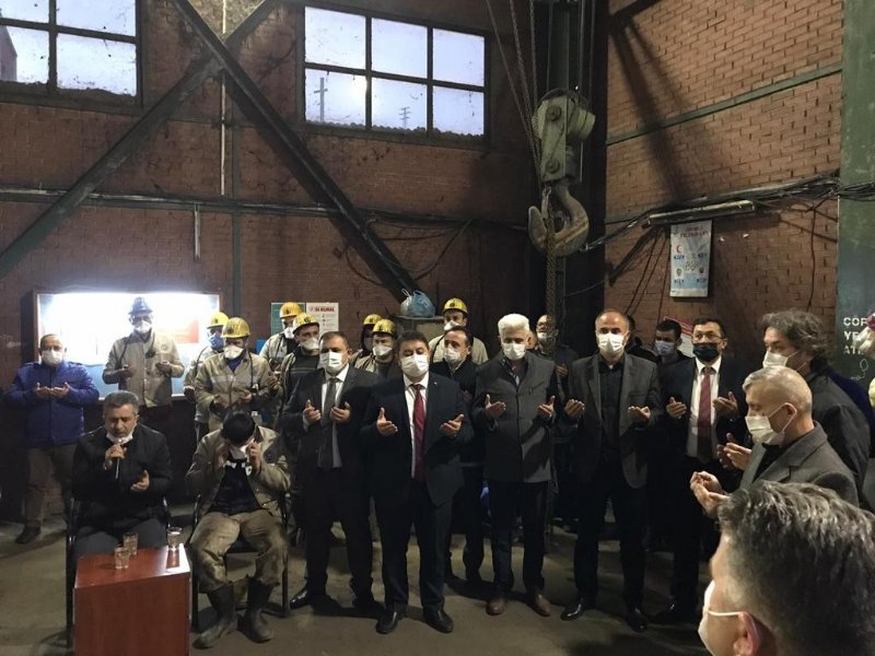 MADEN ŞEHİDİ İÇİN KUR-AN OKUDULAR - 1