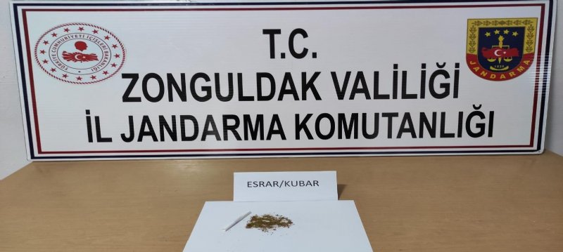 Trafiği tehlikeye soktu, Kısıtlamayı ihlal etti, Maskesiz yakalandı, ESRAR DA VAR! - 1