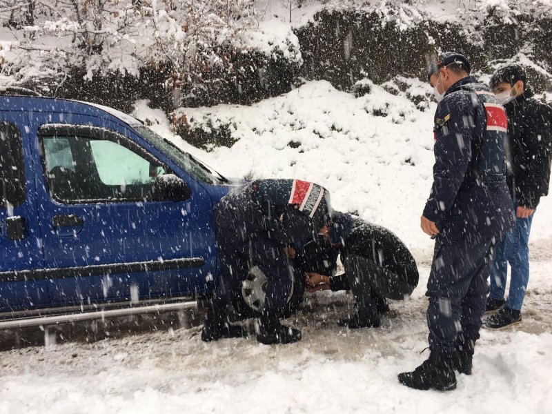 Vatandaşın yardımına Jandarma Ekipleri koştu... - 1