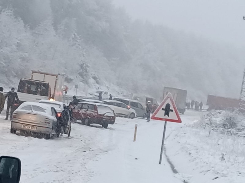 ZONGULDAK EREĞLİ YOLUNDA KAR ENGELİ - 2