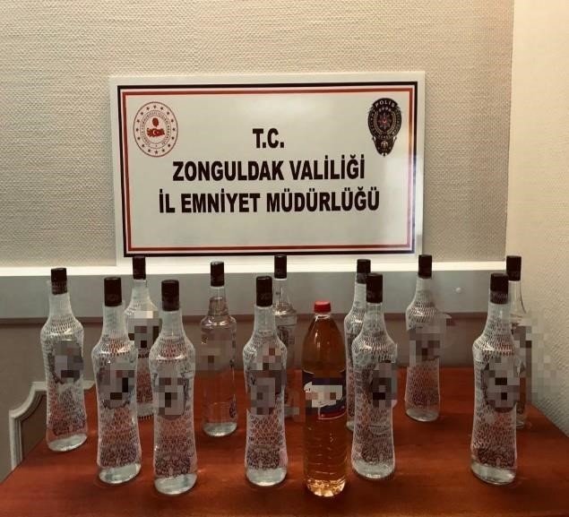 Zonguldak’ta sahte içki ele geçirildi - 1