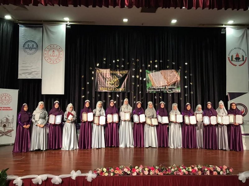 20 genç hafızlık belgelerini aldı - 1