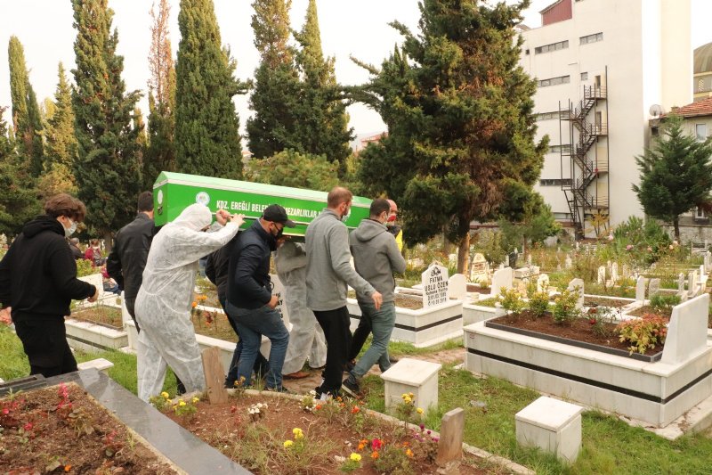 Aynı aileden, 4. Koronavirüs kurbanıydı… Ebediyete uğurlandı… GÖZYAŞLARI SEL OLDU - 8