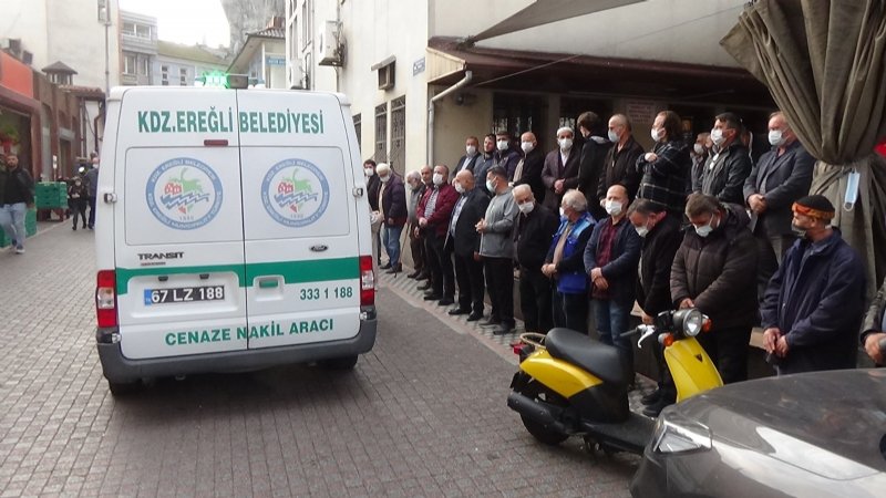 Aynı aileden, 4. Koronavirüs kurbanıydı… Ebediyete uğurlandı… GÖZYAŞLARI SEL OLDU - 11