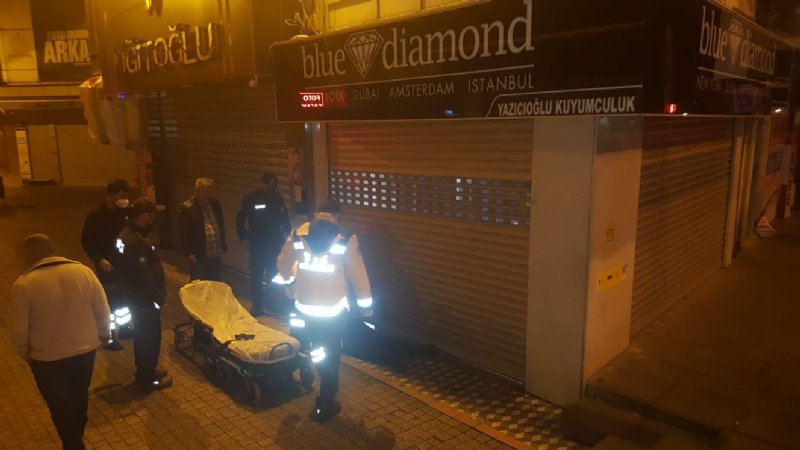 Çarşı merkezinde darp edilen kişi hastaneye kaldırıldı - 11