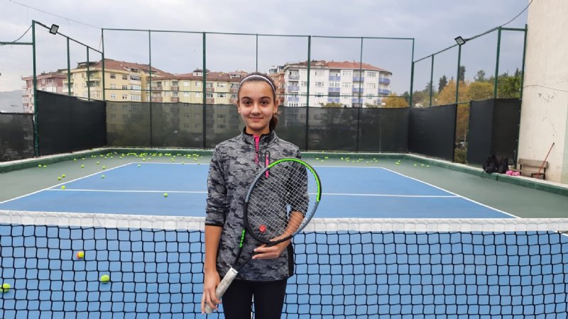 Ereğlili minik tenisçi Akbaş: ´´Hayalim Wimbledon´da oynamak´´ - 5