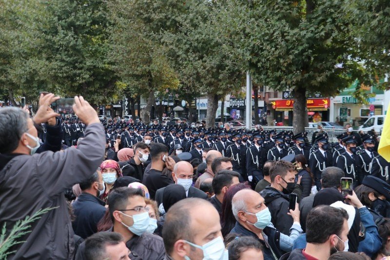 POLİS MESLEK YÜKSEKOKULU ÖĞRENCİLERİNİN MEZUNİYET YÜRÜYÜŞÜ - 10