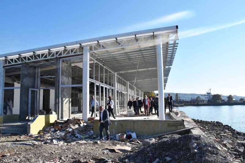 Posbıyık, balık restoranı inşaatını inceledi - 2