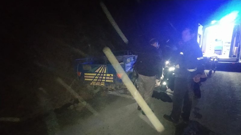 Alaplı… PATPAT DEVRİLDİ, 2 KİŞİ YARALI - 2