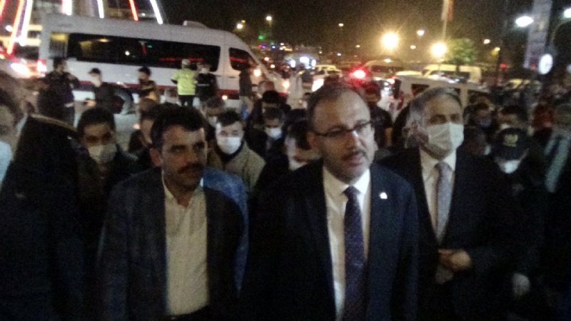BAKAN, EREĞLİ’DE ÇİÇEKLE KARŞILANDI - 8