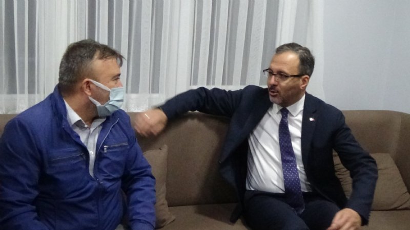 BAKAN, EREĞLİ’DE ÇİÇEKLE KARŞILANDI - 9