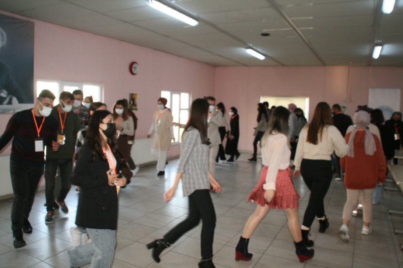 Eğitim Fakültesi’nden “Düşünme Rutinleri Eğitimi”… 14 ÜNİVERSİTEDEN 24 ÖĞRENCİ KATILIYOR - 7