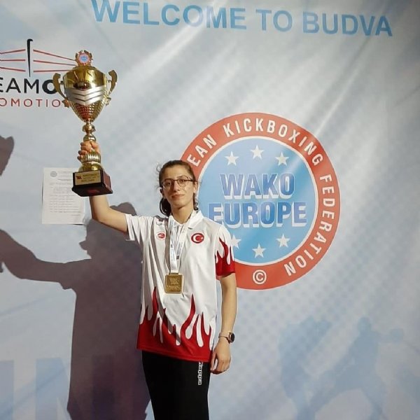 Gençler Avrupa Kick Boks Şampiyonası… DEVREKLİ SUDENUR AVRUPA ŞAMPİYONU - 2