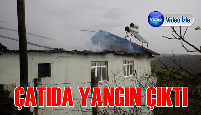 İki katlı binanın çatısı yandı