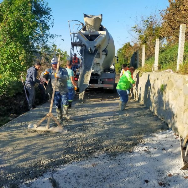 KANDİLLİ´DE BETON YOL ÇALIŞMASI - 2