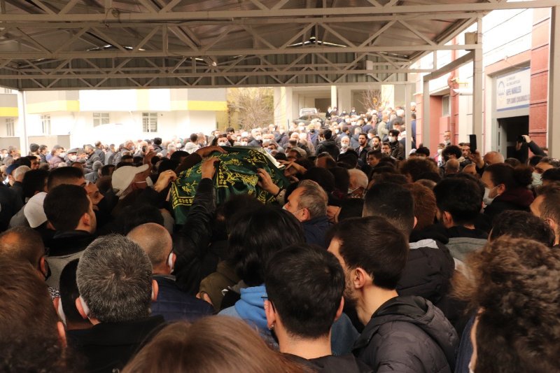 Trafik kazasında yaşamını yitirmişti… Yusuf Taha ebediyete uğurlandı… GÖZYAŞLARI SEL OLDU - 25