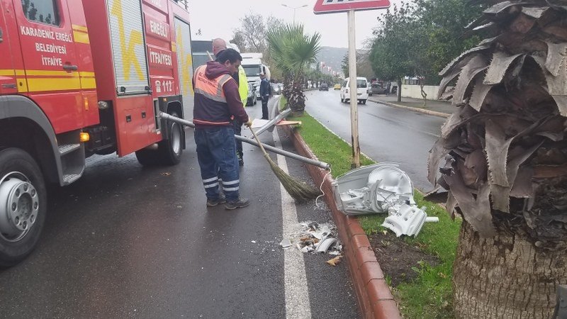 ZABITA, DÜŞEN BAYRAĞI MUHAFAZA ALTINA ALDI  - 4