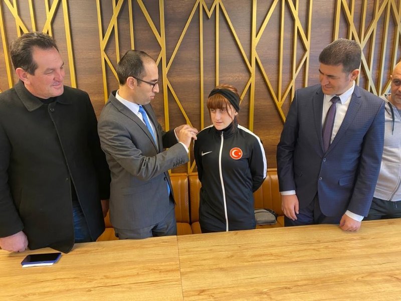 BAŞARI ALTINLA ÖDÜLLENDİRİLDİ - 3