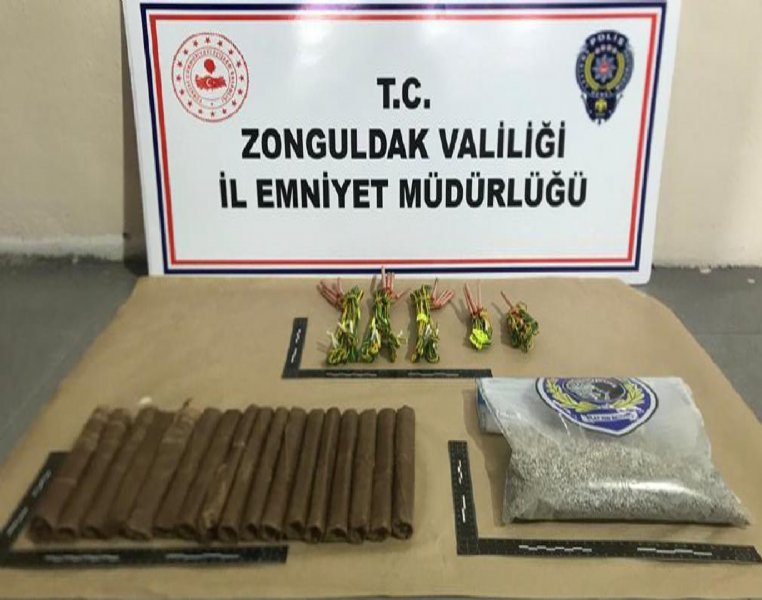 Ereğli polisi, 2 kilo uyuşturucu ve dinamit ele geçirildi - 1