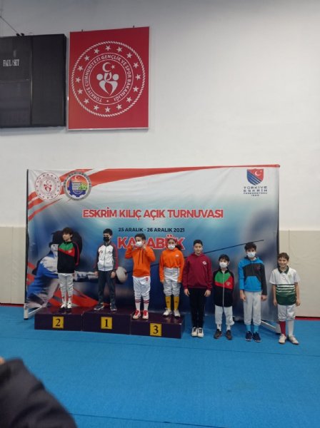 Eskrim Kılıç Açık Turnuvası’nda Ereğli ESK’den 3 madalya - 2