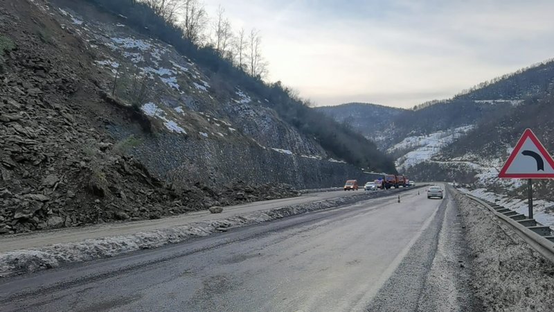 HEYELAN YAŞANAN YOLDA TEMİZLEME ÇALIŞMALARI SÜRÜYOR  - 3