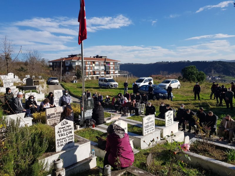 Şehit Müdür Karakurdu mezarı başında dualarla anıldı - 2
