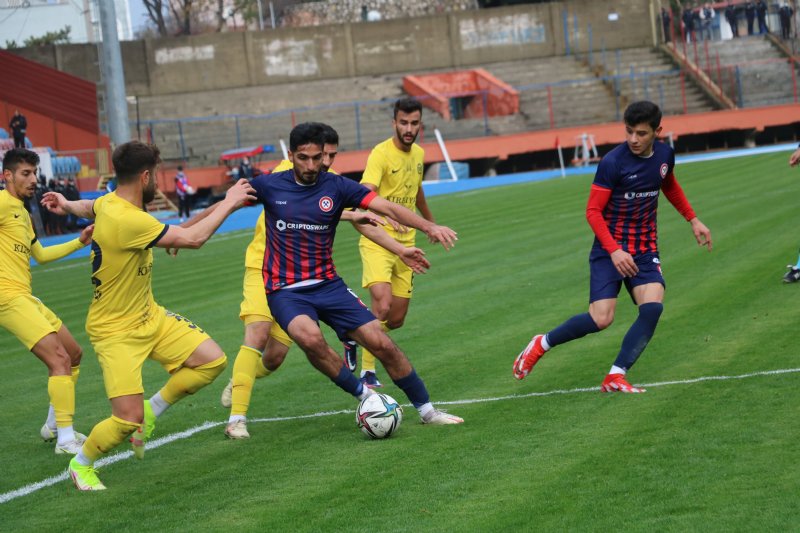 TFF 2. Lig… Zonguldak Kömürspor: 0 - Tarsus İdman Yurdu: 0 - 1