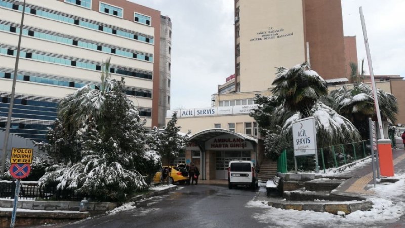 DÜŞEN KADININ İMDADINA PALETLİ AMBULANS YETİŞTİ  - 1