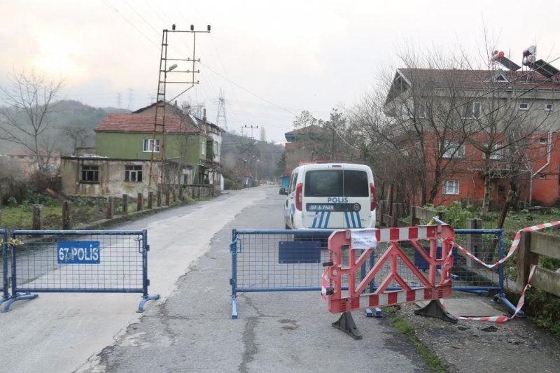 MUTASYONLU VİRÜS ŞÜPHESİ SOKAK KAPATTI - 1