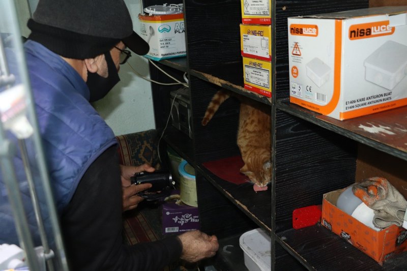 O HAYVANLARI, HAYVANLARDA ONU ÇOK SEVİYOR - 6