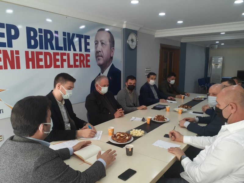 Ak Parti Yerel Yönetimler Birimi toplandı - 1