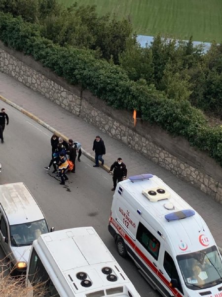 FENER´DE YAŞANDI... Otomobil ve motosiklet kaza yaptı... - 2