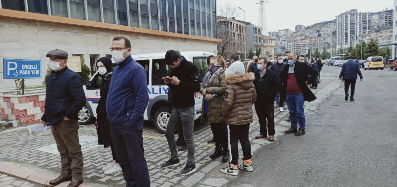 Vergi Dairesinde uzun kuyruk - 1