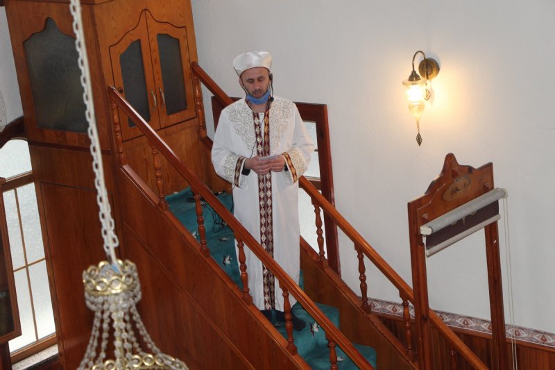 COViD 19 GÖLGESiNDE… Ramazan’ın ilk Cuma namazı - 2