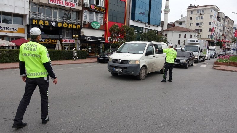 GÜNLÜK 100’ÜN ÜZERİNDE VAKA OLAN EREĞLİ’DE DENETİMLER SIKLAŞTI - 1