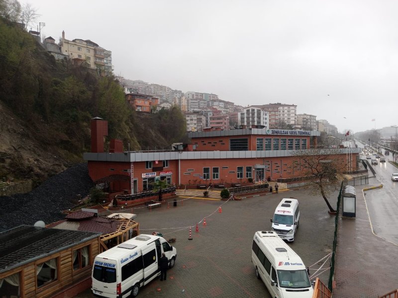 HEYELAN NEDENİYLE 2 KATLI BİNA BOŞALTILDI - 1