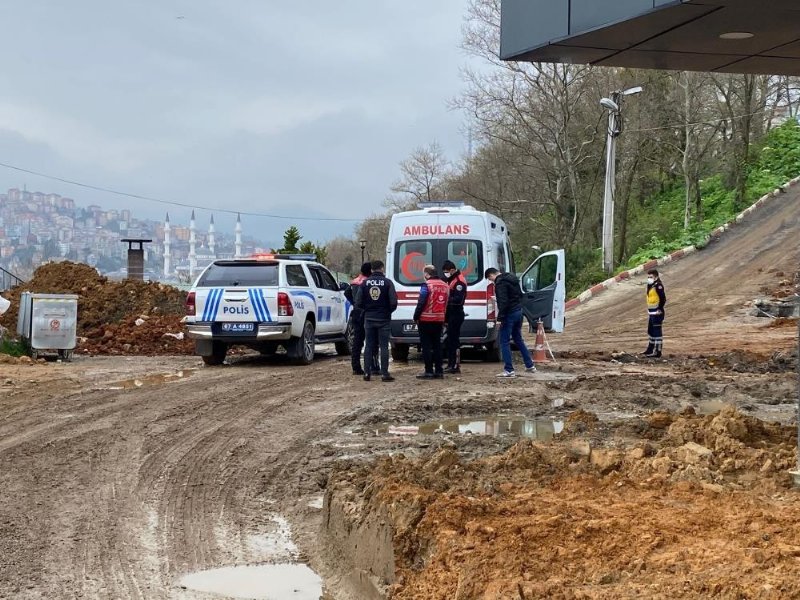 Kalacak yeri olmayan kadın plaja sığındı - 1