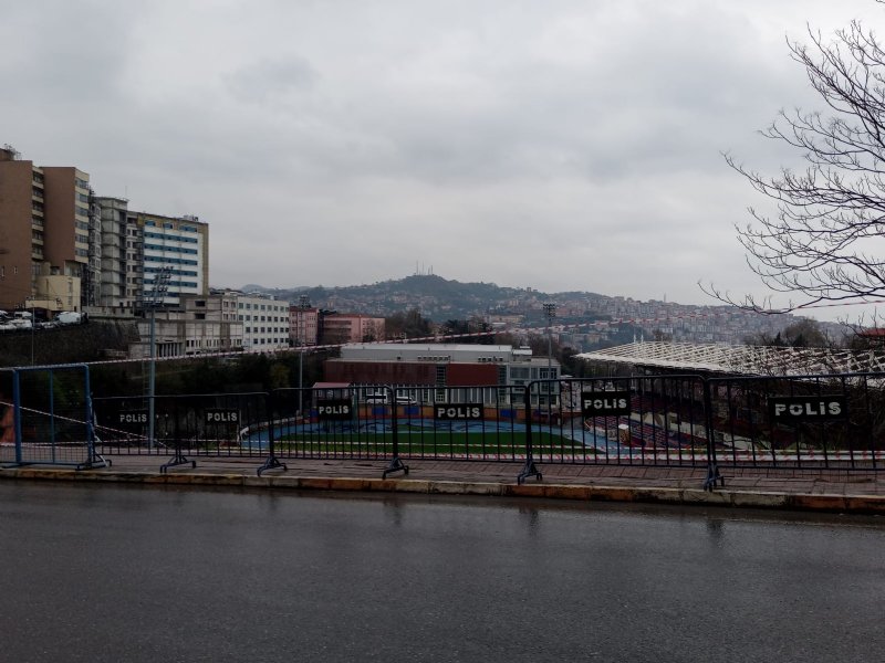 Kemal Köksal Stadyumu’nda istinat duvarı çöktü… FACİAYA KIL PAYI - 2