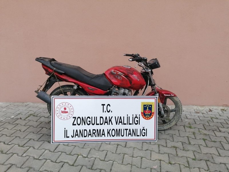 MOTOSİKLET HIRSIZLARI YAKALANDI - 1