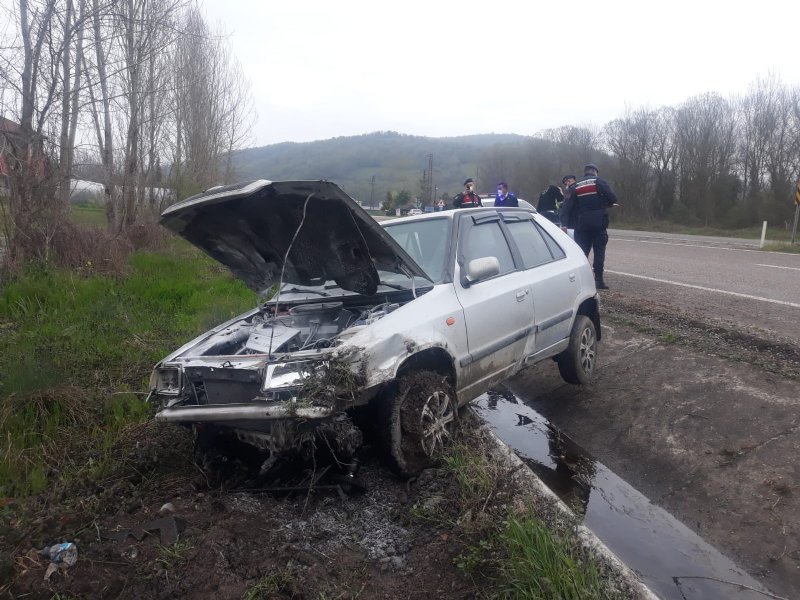 Otomobil su kanalına girdi… 3 YARALI - 1