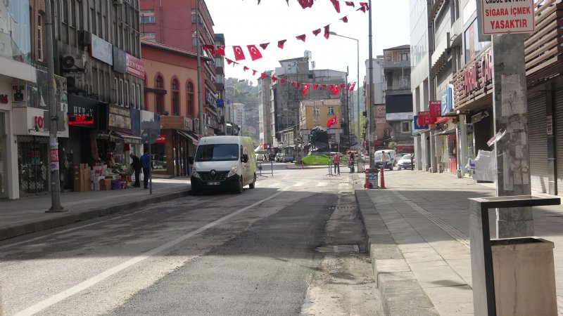 Emeğin başkentinde SESSİZ 1 MAYIS... - 2
